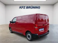 Gebraucht Opel Vivaro Edition 136 PS (100 kW) 2022 Rot Van / Kleinbus