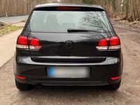 Gebraucht VW Golf VI 105 PS (77 kW) 2010 Schwarz Kleinwagen
