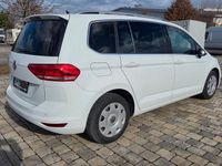 Gebraucht VW Touran Highline 190 PS (139 kW) 2018 Weiß Van / Kleinbus