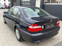 Second-hand BMW 318 143 CP (105 kW) 2004 Albastru Berlinǎ