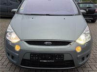 Gebraucht Ford S-MAX Titanium 140 PS (102 kW) 2010 Grau Van / Kleinbus