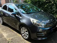 Gebraucht Kia Rio DREAM-TEAM Edition 109 PS (80 kW) 2017 Grau Limousine