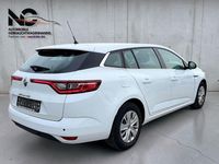 Gebraucht Renault Mégane IV Life 101 PS (74 kW) 2017 Weiß Limousine