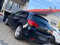 Gebraucht Opel Astra Design Edition 140 PS (102 kW) 2012 Schwarz Limousine