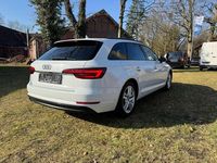 Gebraucht Audi A4 Sport 150 PS (110 kW) 2018 Gletscherweiß metallic Kombi