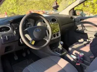 Gebraucht Ford Focus 101 PS (74 kW) 2005 Rot Kleinwagen