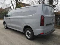 Neu VW T7 100 kW (136 PS) 2026 Stone grey Van