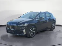 Neu BMW 218 Active Tourer Luxury Line 136 PS (100 kW) 2026 Schwarz Van / Kleinbus