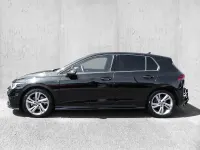 Gebraucht VW Golf VIII R-line 150 PS (110 kW) 2024 Grenadillschwarz (metallic) Limousine