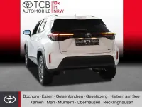 Neu Toyota Yaris Cross 131 PS (96 kW) 2025 Weiß SUV