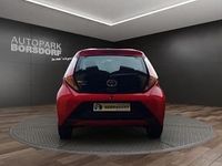 Gebraucht Toyota Aygo Play 69 PS (50 kW) 2018 Rot Kleinwagen