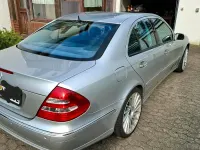 Gebraucht Mercedes E500 306 PS (225 kW) 2002 Silber Limousine