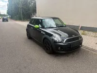 Käytetty Mini ONE 75 HP (55 kW) 2013 Musta Viistoperä
