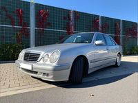 Gebraucht Mercedes E240 Classic 170 PS (125 kW) 2000 Silber Limousine