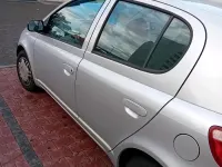Gebraucht Toyota Yaris 68 PS (50 kW) 2003 Silber Kleinwagen