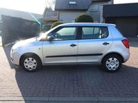 Gebraucht Skoda Fabia Ambiente 60 PS (44 kW) 2008 Silber Limousine
