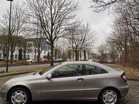 Gebraucht Mercedes C180 143 PS (105 kW) 2006 Silber Coupé
