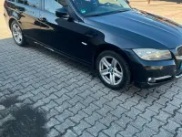 Gebraucht BMW 318 143 PS (105 kW) 2010 Schwarz Limousine