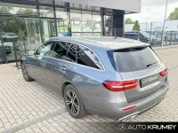 Gebraucht Mercedes E220 Avantgarde 194 PS (142 kW) 2022 Grau Limousine