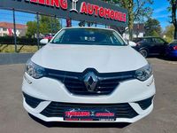 Gebraucht Renault Mégane IV Life 116 PS (85 kW) 2018 Weiß Limousine