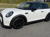 Gebraucht Mini Cooper 136 PS (100 kW) 2023 Weiß Kleinwagen