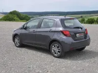 Gebraucht Toyota Yaris Comfort 99 PS (72 kW) 2015 Grau Limousine