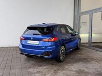 Gebraucht BMW 218 Active Tourer M Sport 136 PS (100 kW) 2023 Portimao blau metallic Van / Kleinbus