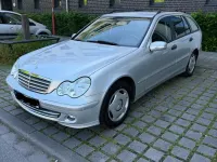 Gebraucht Mercedes 220 150 PS (110 kW) 2007 Silber Kombi