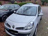Gebraucht Renault Clio II Authentique 75 PS (55 kW) 2006 Silber Limousine