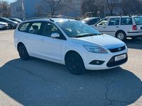 Gebraucht Ford Focus Style 101 PS (74 kW) 2011 Weiß Kombi