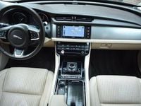 Gebraucht Jaguar XF Prestige 163 PS (119 kW) 2019 Grau Limousine