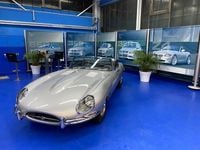 Gebraucht Jaguar E-Type 241 PS (177 kW) 1964 Silber Cabrio