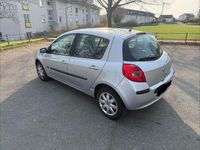 Gebraucht Renault Clio II Dynamique 88 PS (64 kW) 2006 Silber Limousine
