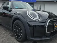 Gebraucht Mini ONE Classic 102 PS (75 kW) 2021 Schwarz Kleinwagen