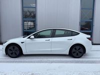 Gebraucht Tesla Model 3 Standard Range Plus 239 kW (325 PS) 2021 Pearl white multicoat Limousine