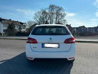 Gebraucht Peugeot 308 SW Allure 131 PS (96 kW) 2018 Weiß Kombi