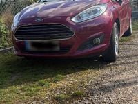 Gebraucht Ford Fiesta Titanium 101 PS (74 kW) 2013 Rot Kleinwagen