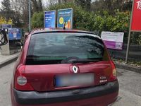Gebraucht Renault Clio II 75 PS (55 kW) 2001 Rot Kleinwagen