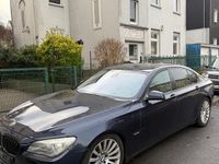 Gebraucht BMW 750 409 PS (300 kW) 2011 Blau Limousine