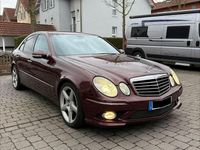 Gebraucht Mercedes E500 Avantgarde 387 PS (284 kW) 2007 Rot Limousine
