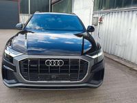 Gebraucht Audi Q8 S-Line 286 PS (210 kW) 2019 Orcaschwarz/deep black SUV