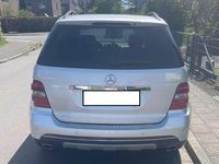 Gebraucht Mercedes ML280 190 PS (139 kW) 2006 Silber SUV