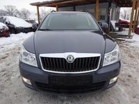 Gebraucht Skoda Octavia Ambiente 122 PS (89 kW) 2011 Grau Kombi