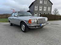 Gebraucht Mercedes 280 185 PS (136 kW) 1981 Silber Limousine