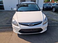 Gebraucht Hyundai i30 Classic 90 PS (66 kW) 2012 Weiß Kombi