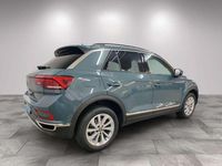 Gebraucht VW T-Roc Style 150 PS (110 kW) 2025 Petroleum blue metallic SUV