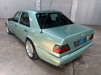 Gebraucht Mercedes E500 326 PS (239 kW) 1991 Grün Limousine