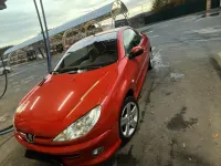 Gebraucht Peugeot 206 CC 109 PS (80 kW) 2005 Rot Cabrio