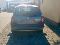 Gebraucht Renault Clio II 75 PS (55 kW) 2002 Grau Kleinwagen