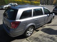 Gebraucht Opel Astra 101 PS (74 kW) 2007 Silber metallic Kombi